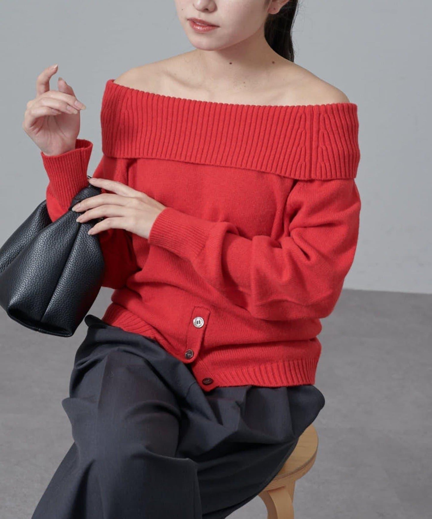 一字肩下襬設計針織套頭衫