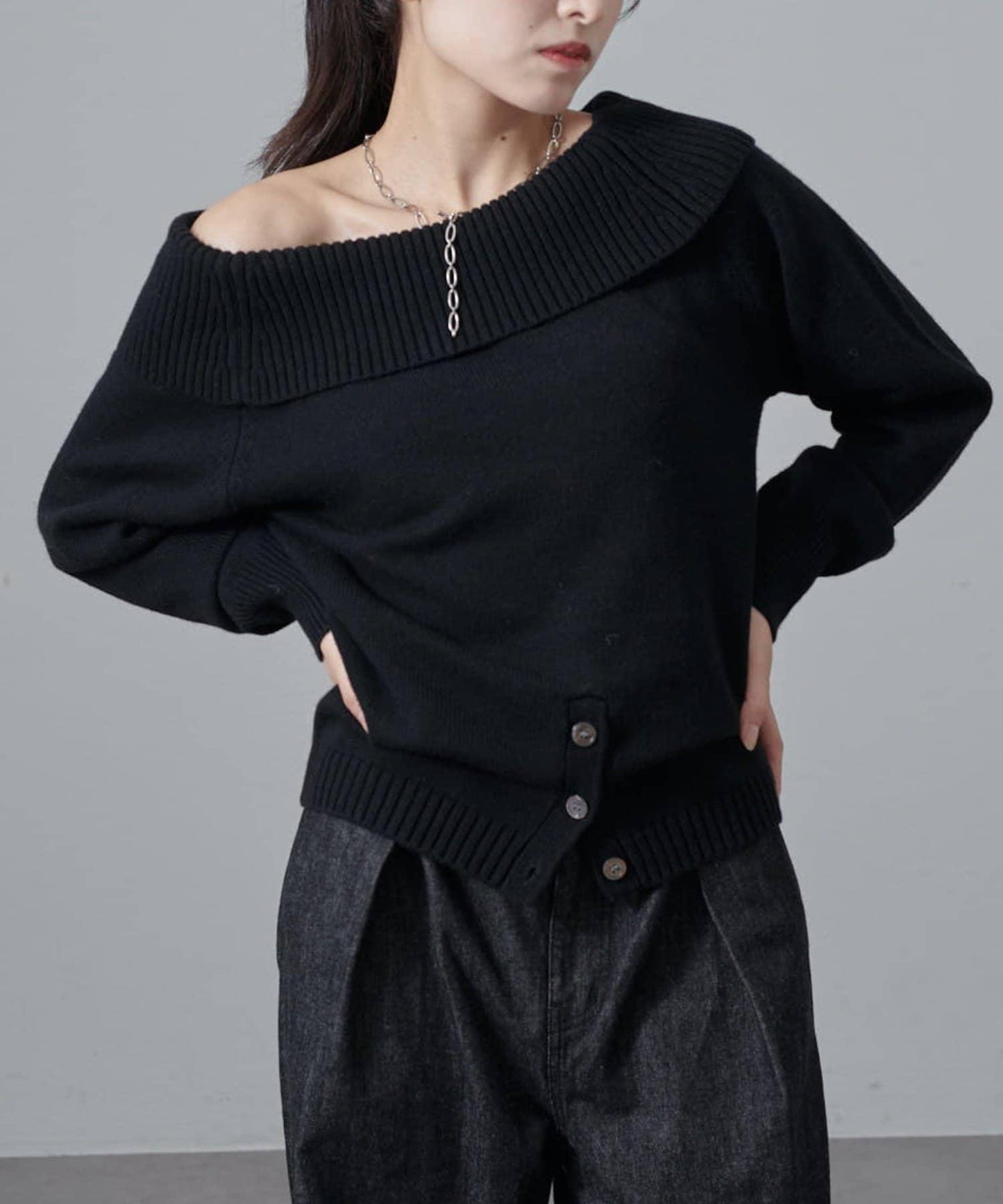 一字肩下襬設計針織套頭衫