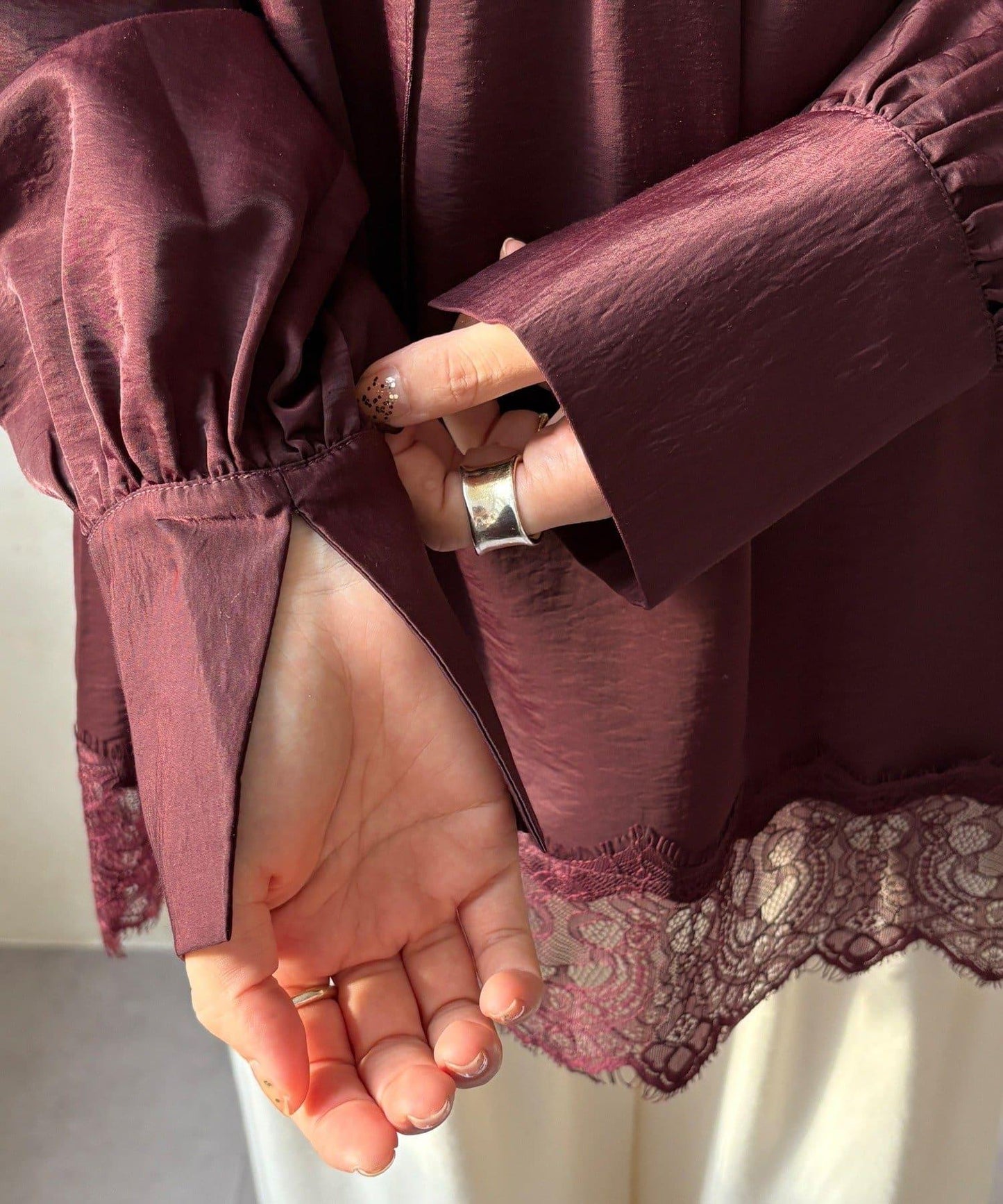 蕾絲拼接長款上衣