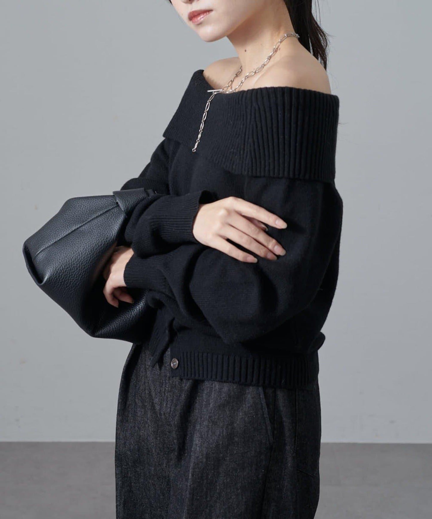 一字肩下襬設計針織套頭衫