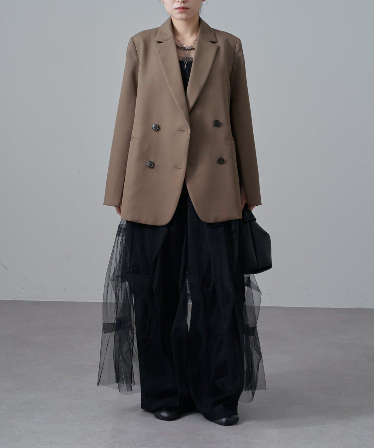 軟紗泡泡袖連衣裙