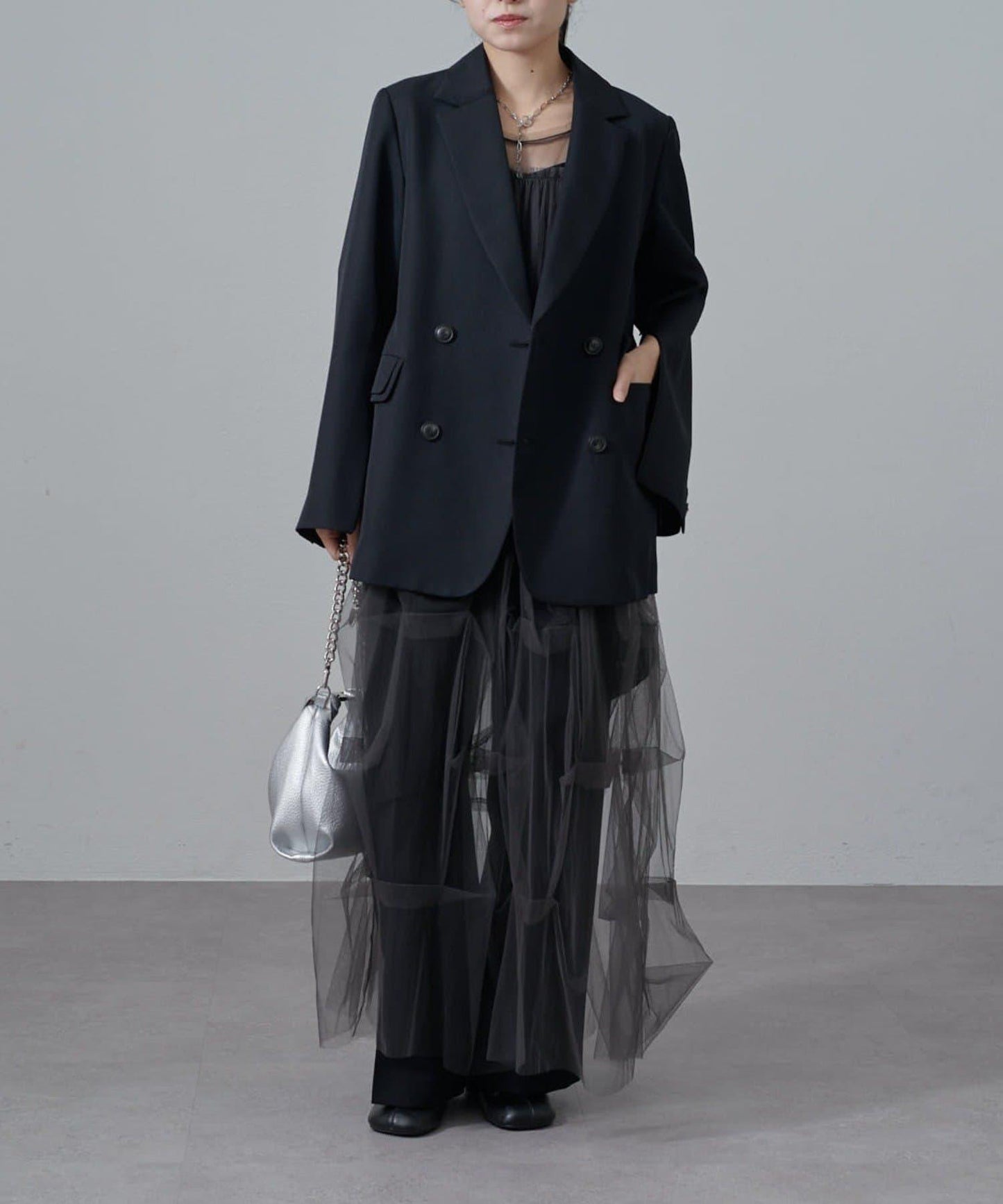 軟紗泡泡袖連衣裙