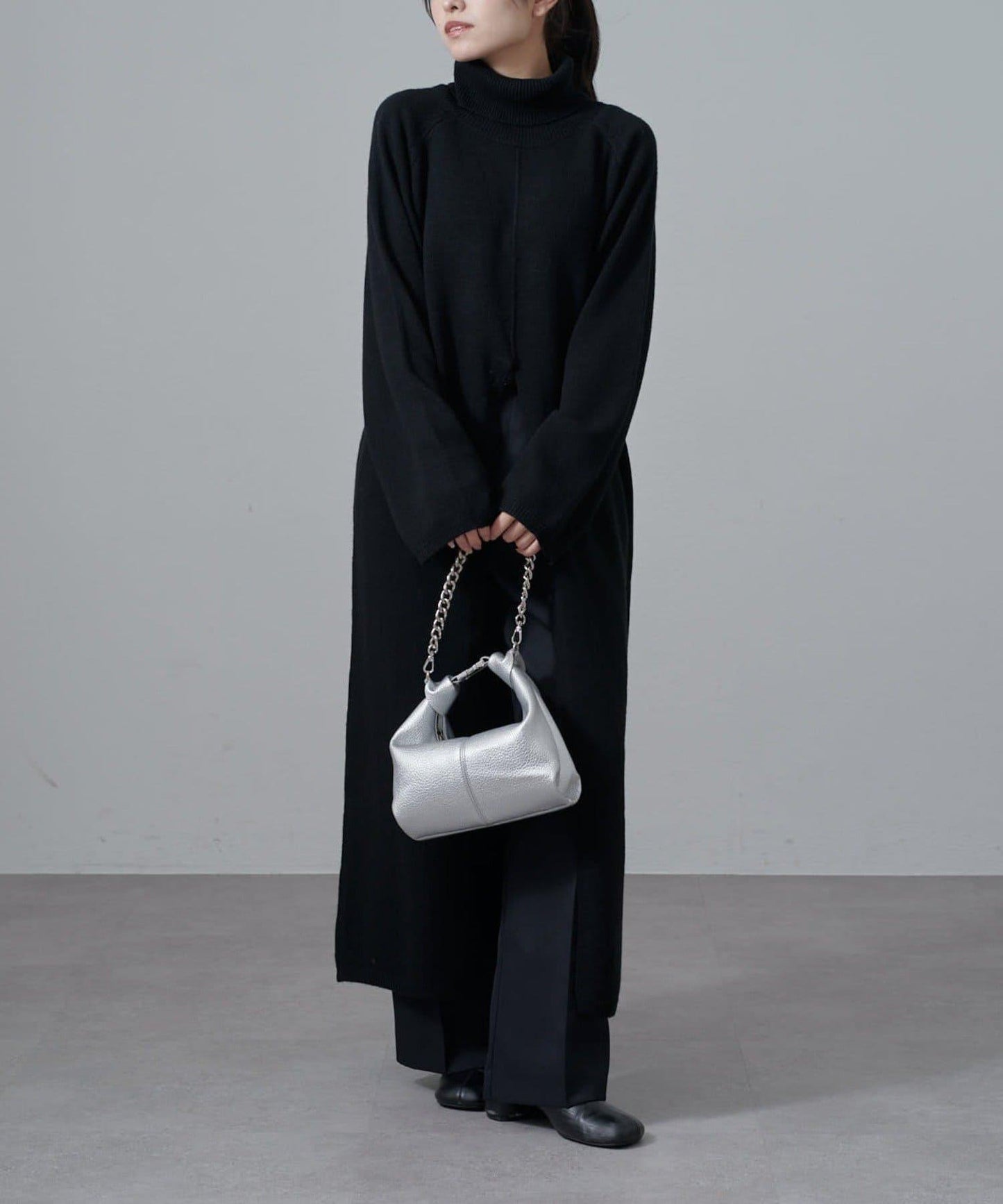 高領前開叉長款連衣裙