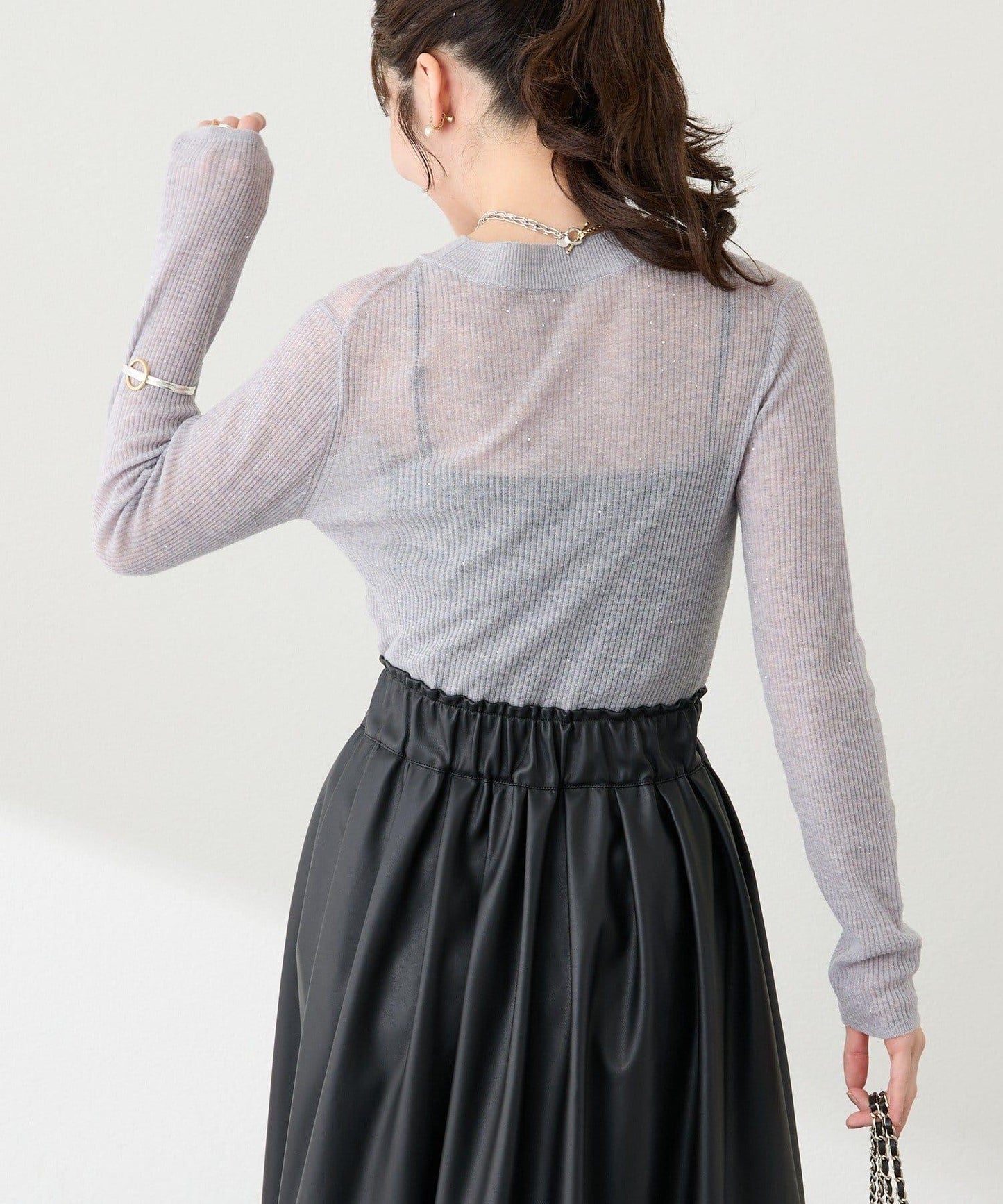 透視亮片高領羅紋針織衫