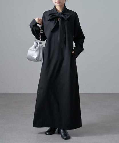 條紋蝴蝶結領連衣裙