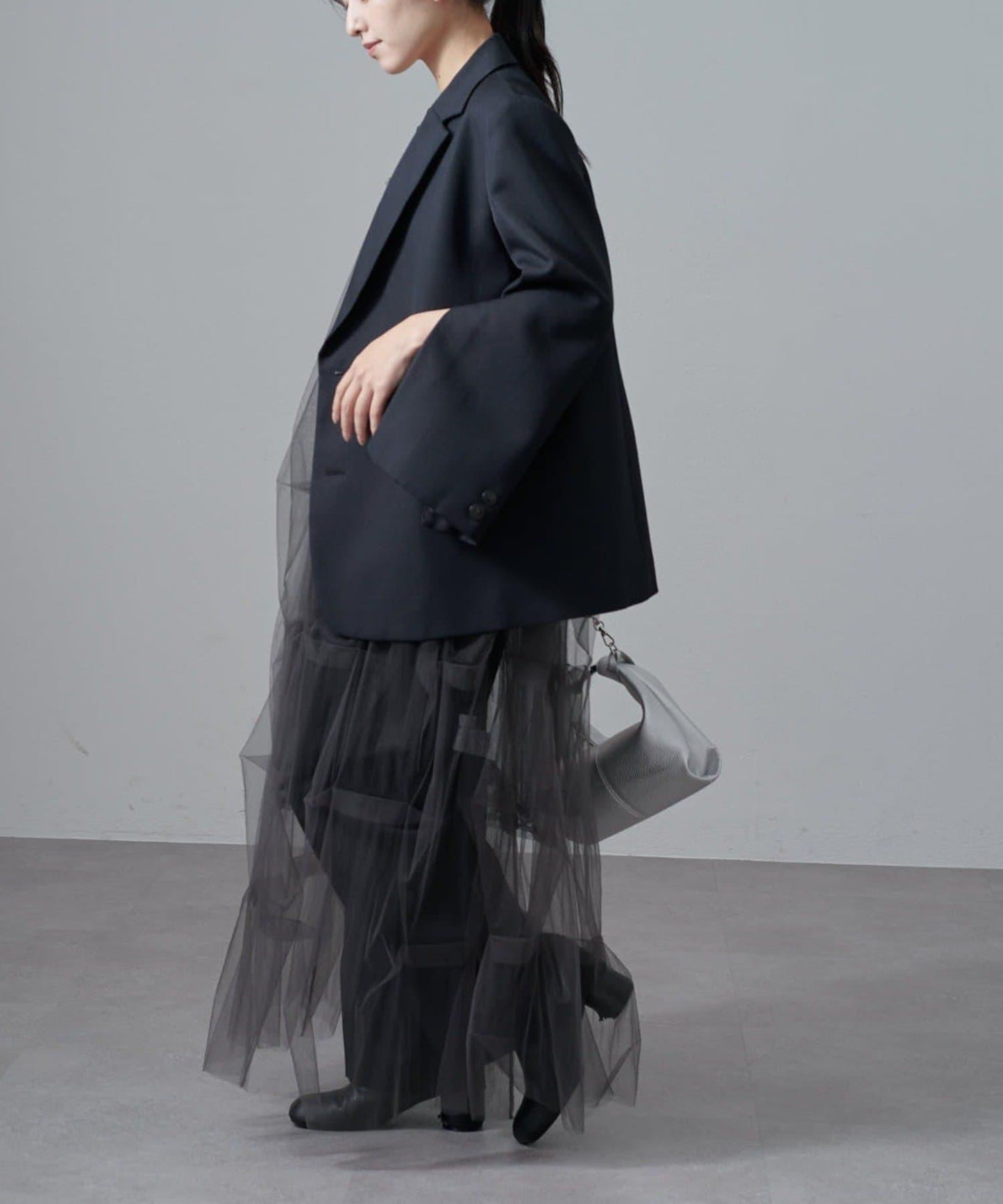 軟紗泡泡袖連衣裙