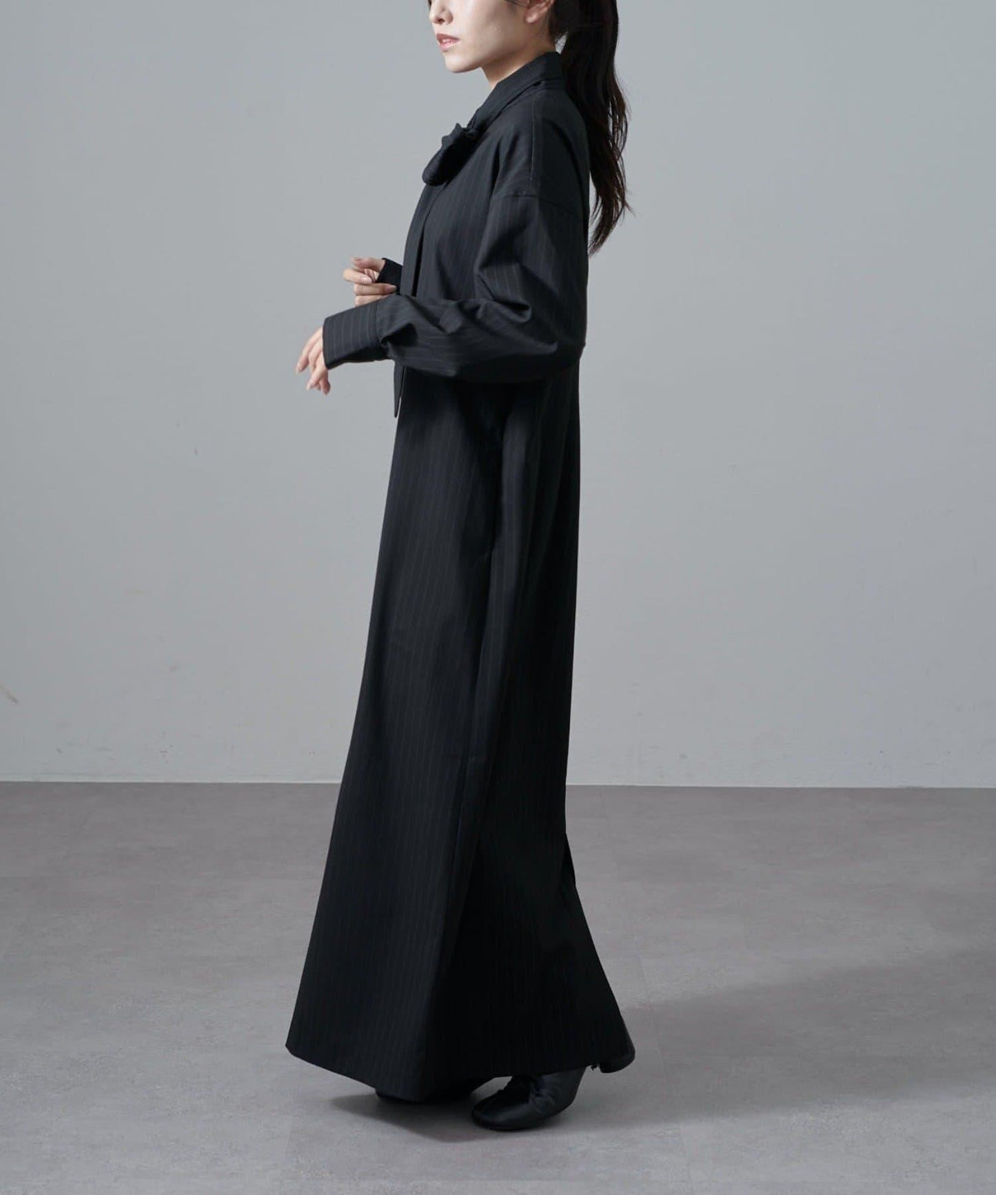 條紋蝴蝶結領連衣裙