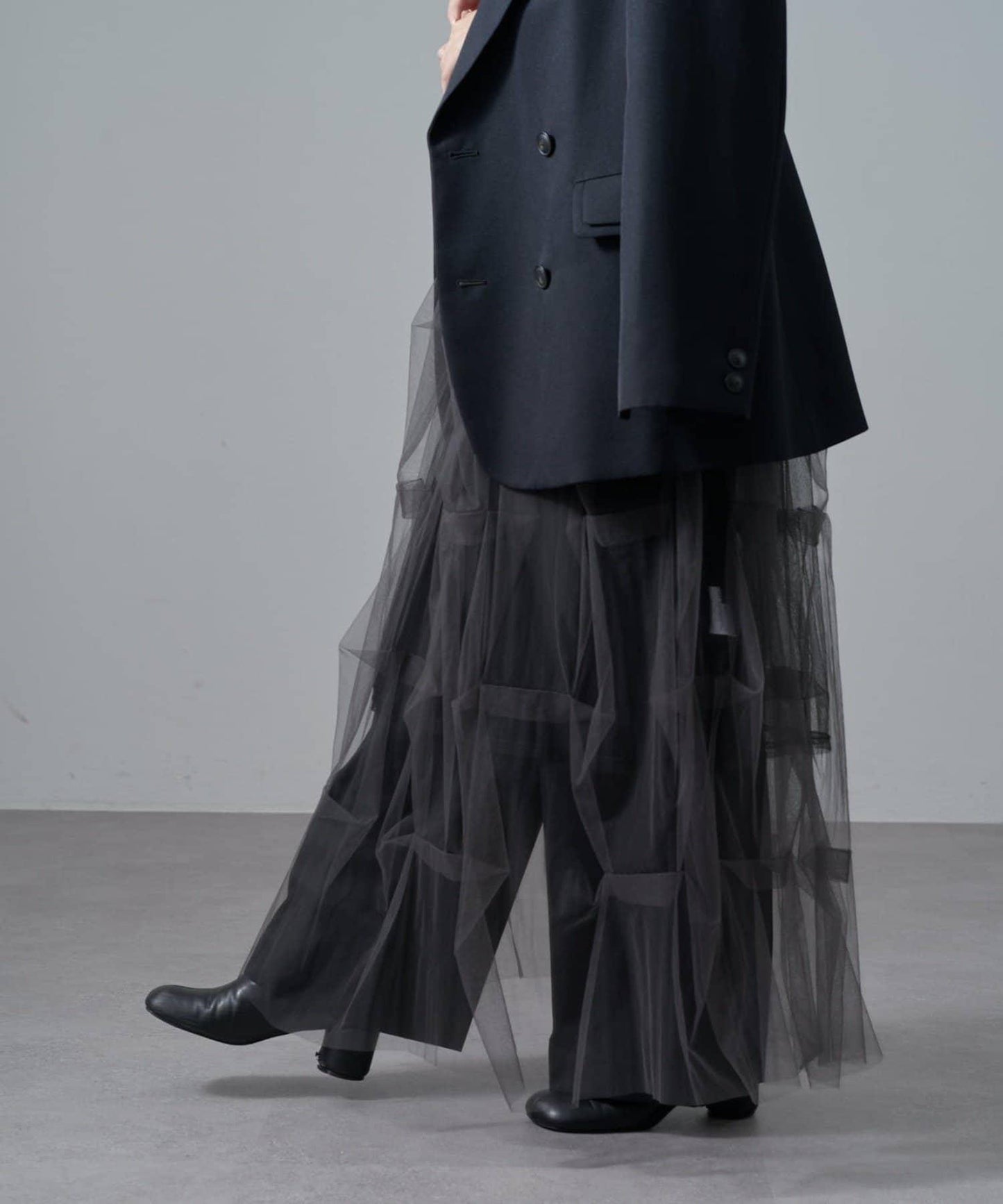 軟紗泡泡袖連衣裙