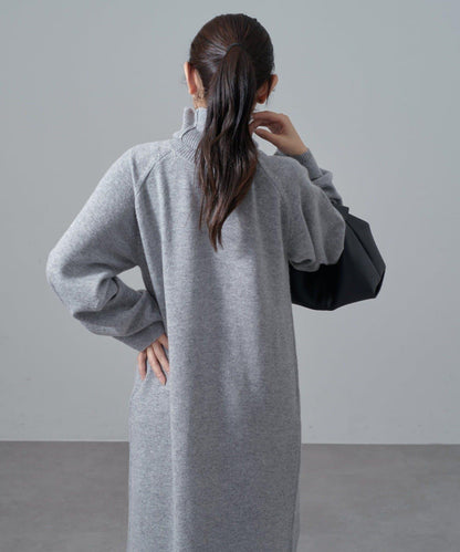 高領前開叉長款連衣裙