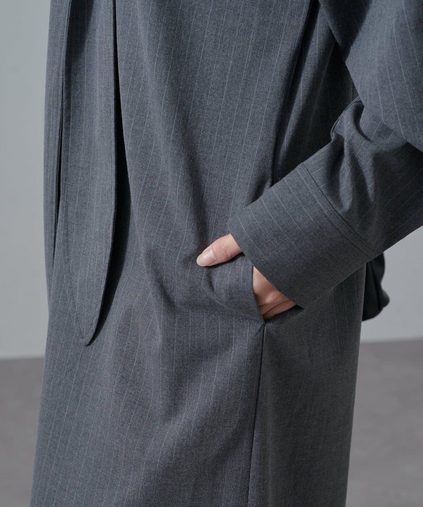 條紋蝴蝶結領連衣裙