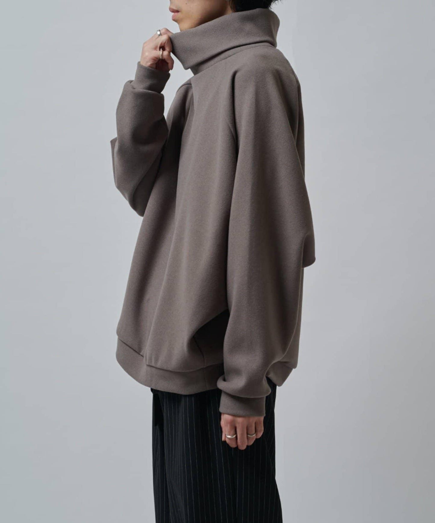 插肩袖高領針織衫