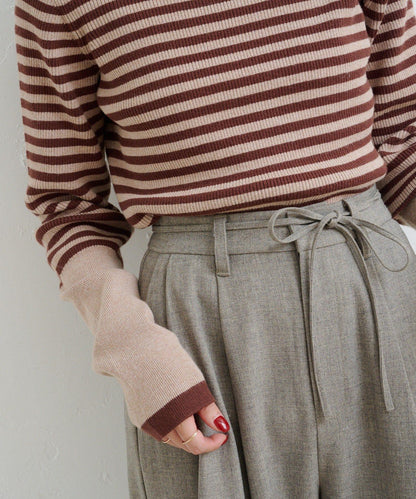 B條紋指洞針織上衣