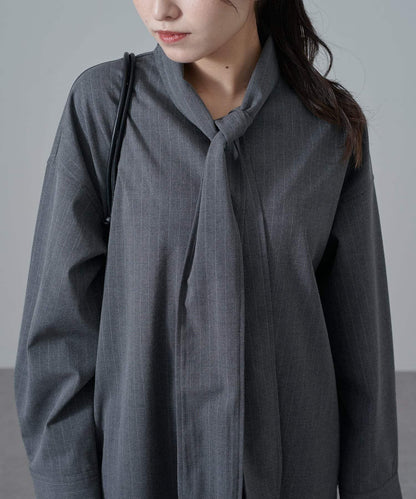 條紋蝴蝶結領連衣裙