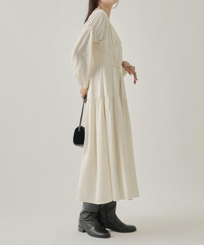 露肩抽繩連衣裙