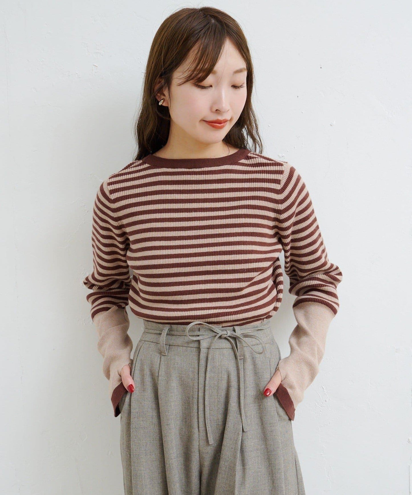 B條紋指洞針織上衣