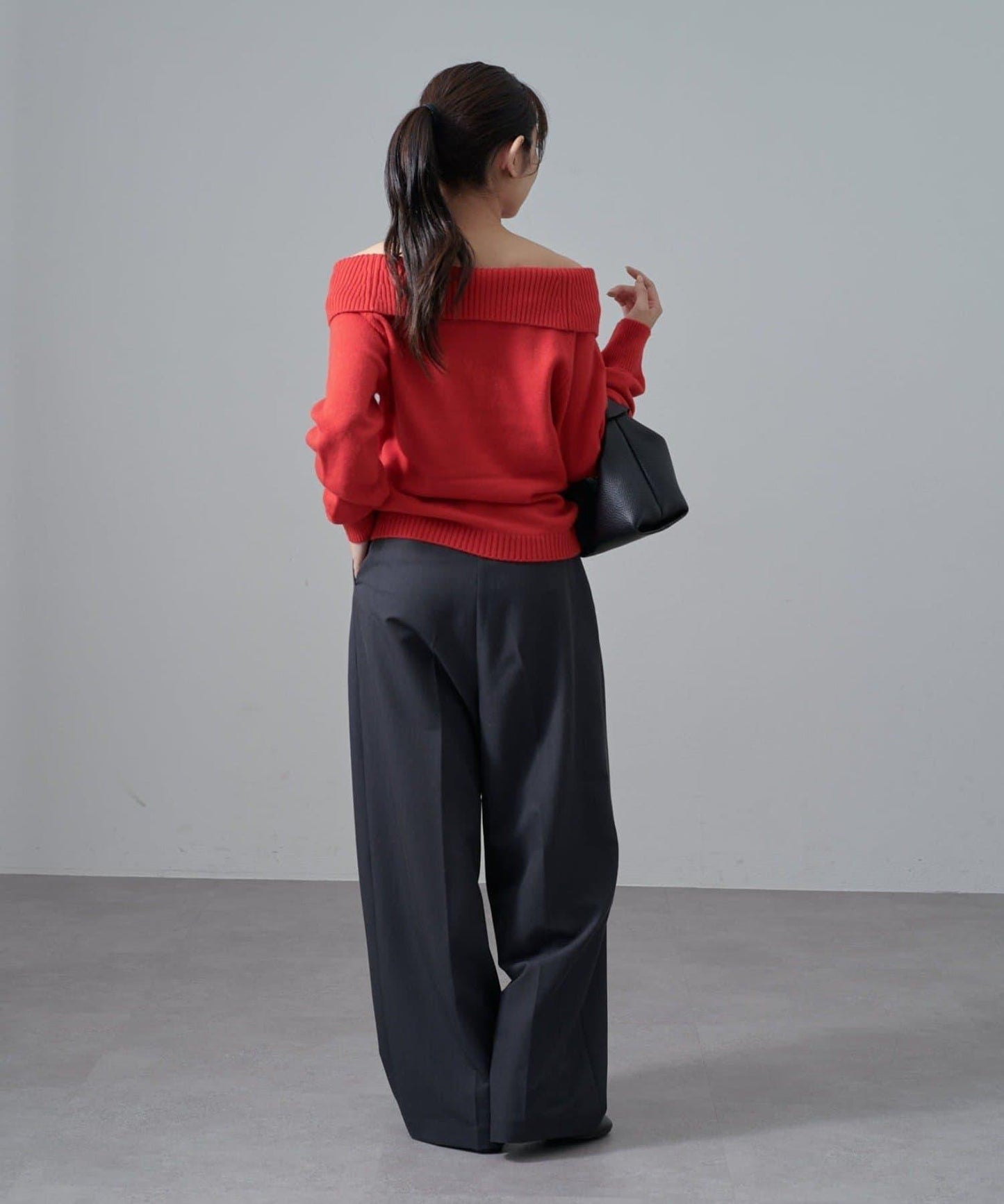 一字肩下襬設計針織套頭衫