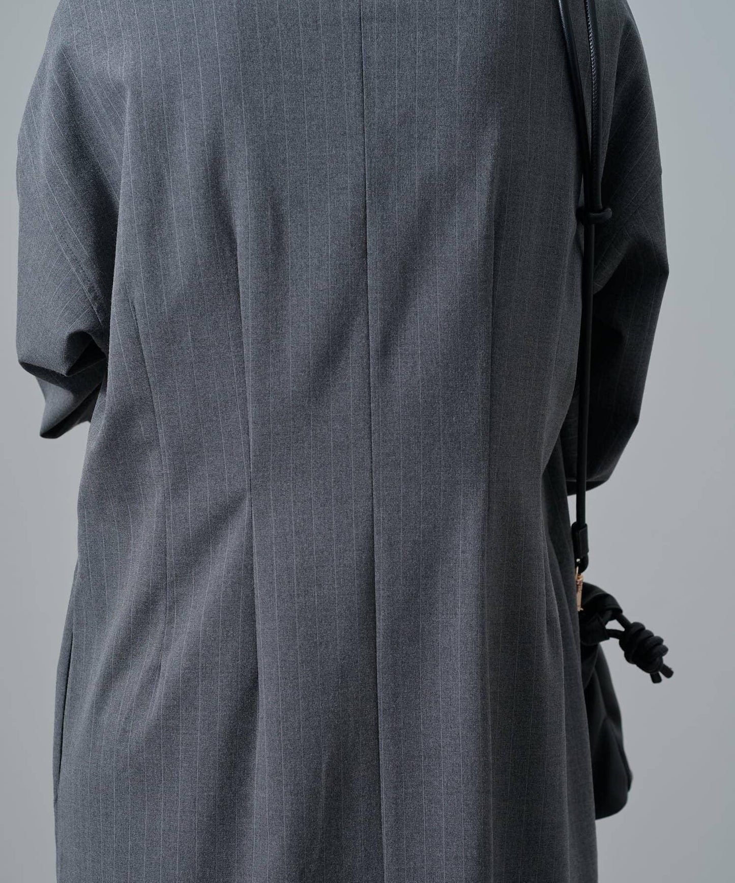 條紋蝴蝶結領連衣裙