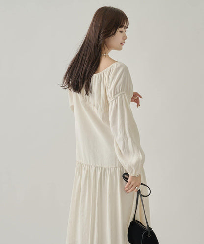 露肩抽繩連衣裙
