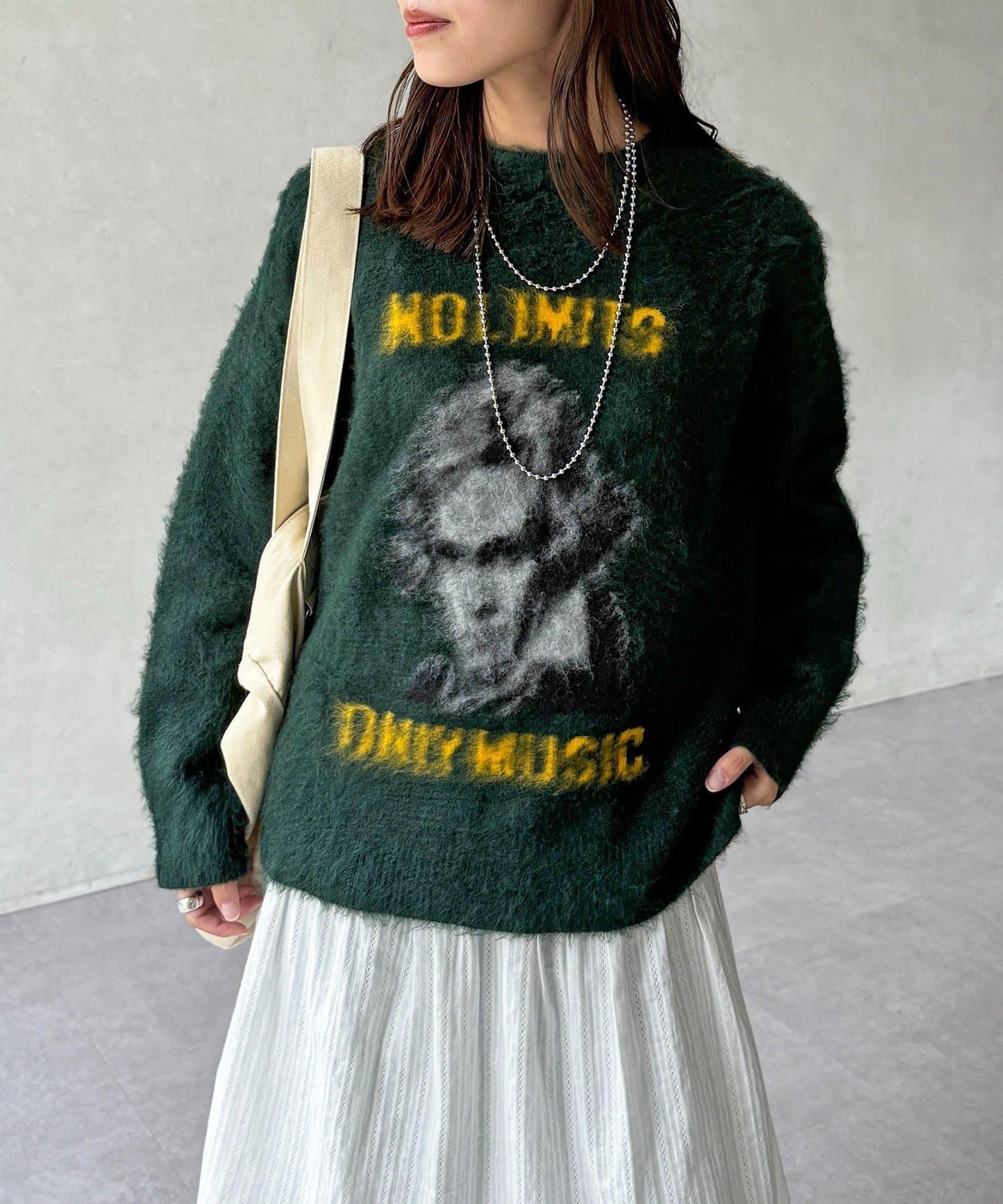 偉人仿馬海毛針織衫