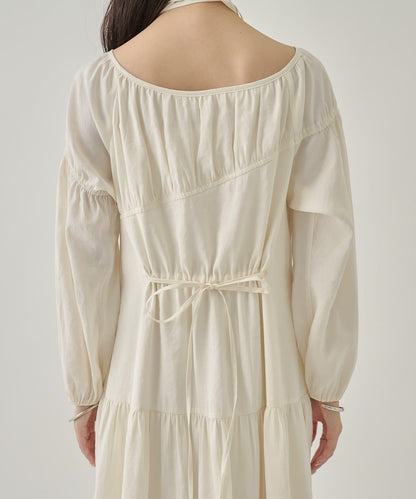 露肩抽繩連衣裙