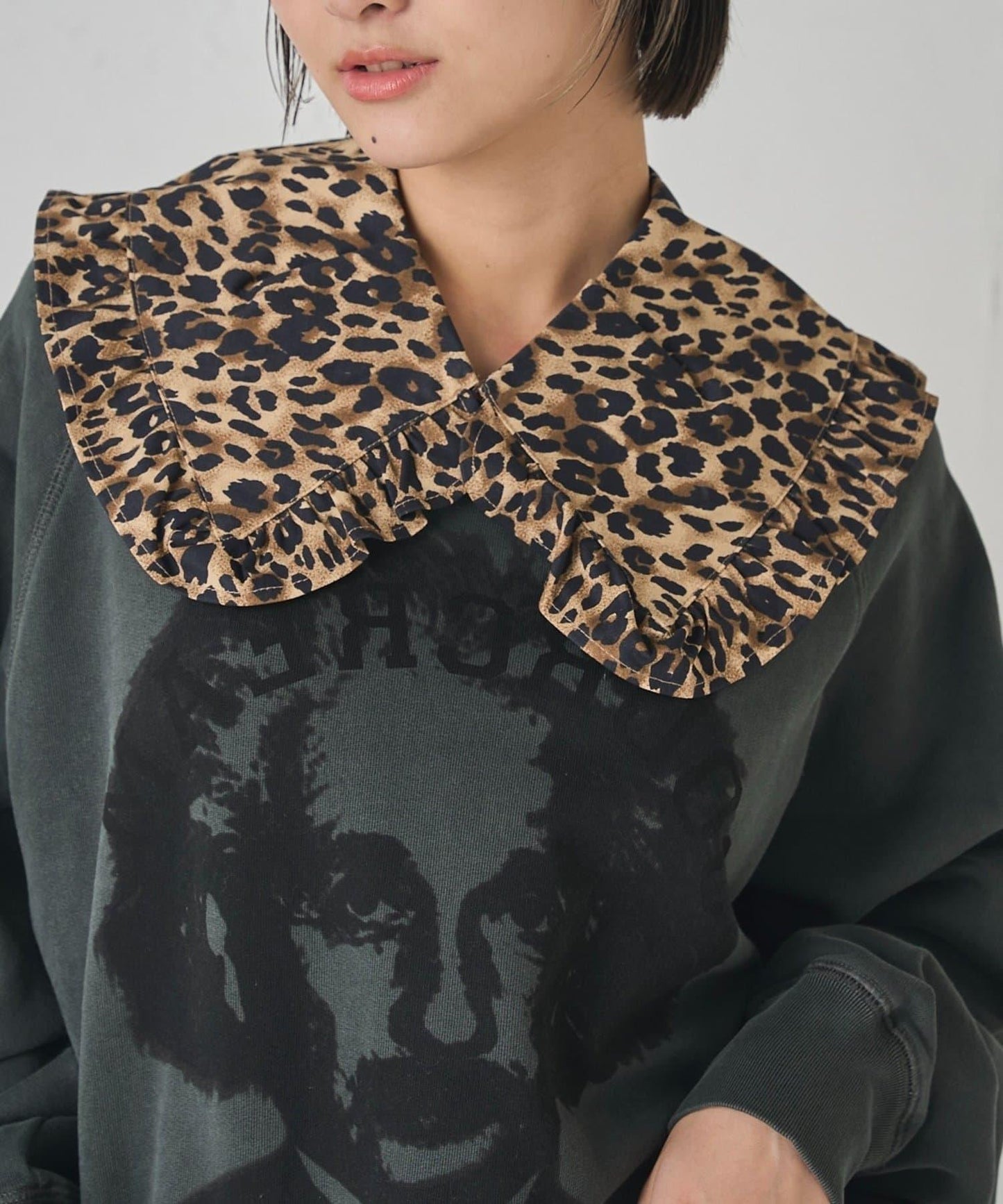 【WHO'S WHO gallery】拼色荷葉邊可拆卸領