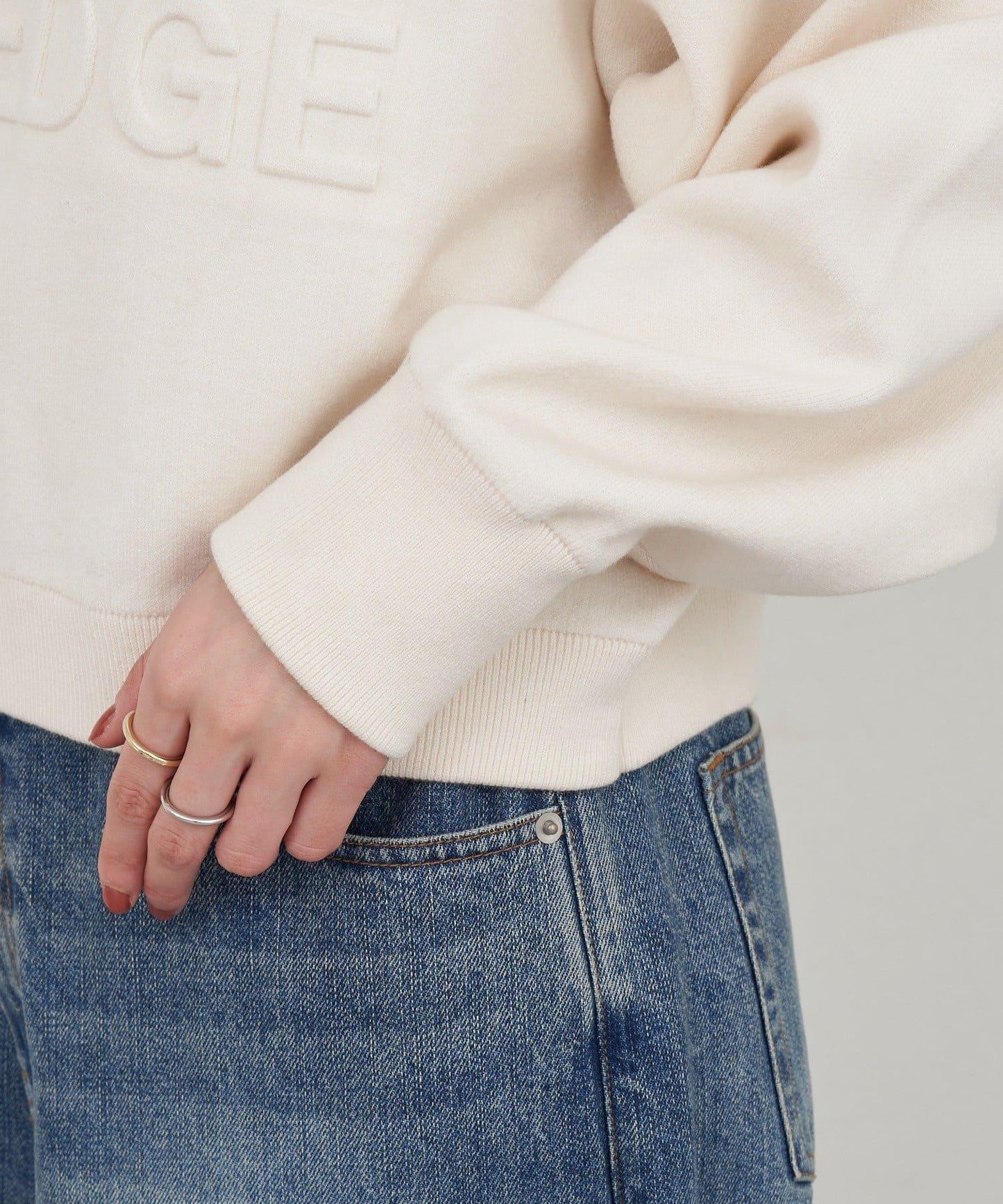 壓花工藝針織衫