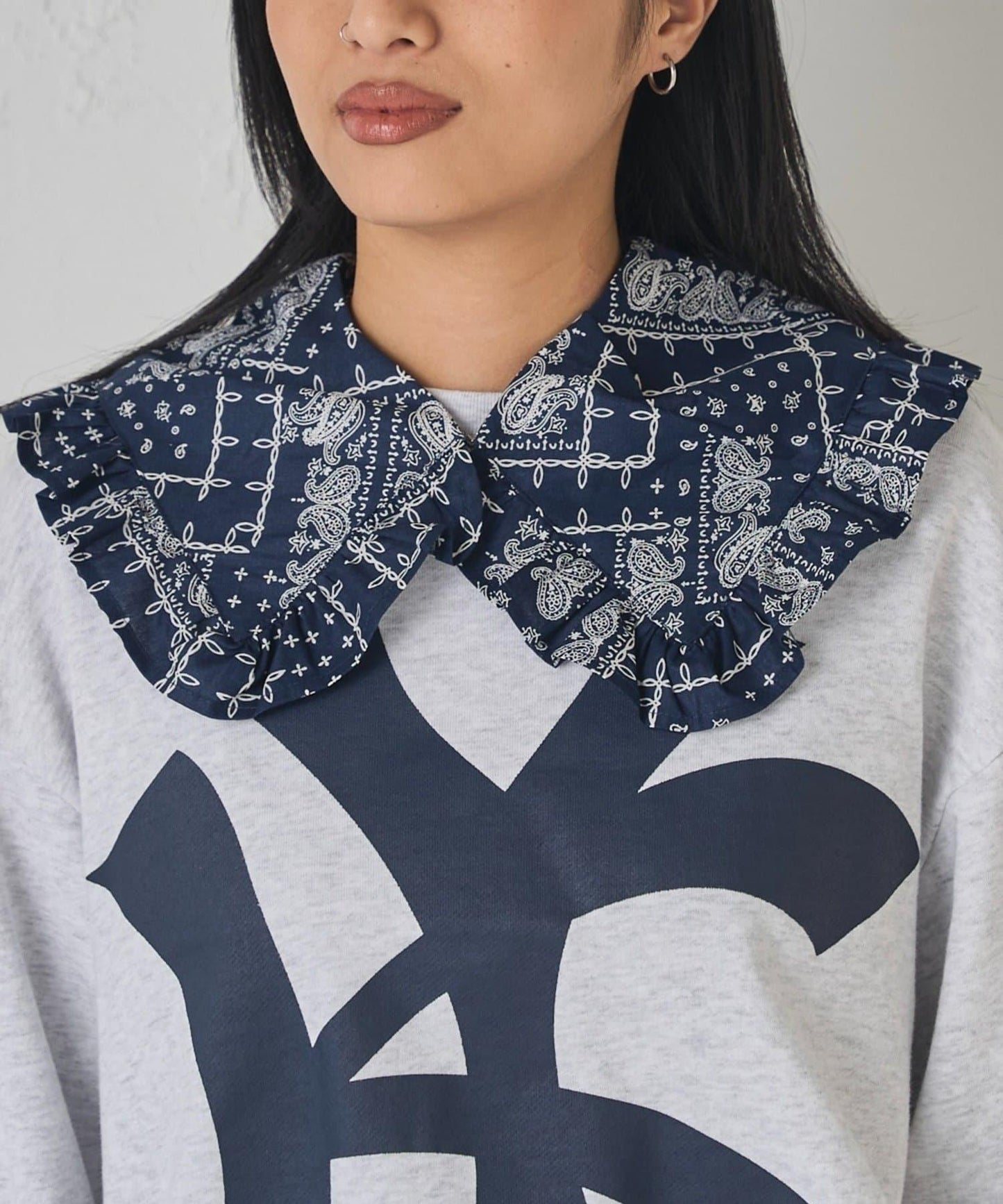 【WHO'S WHO gallery】拼色荷葉邊可拆卸領