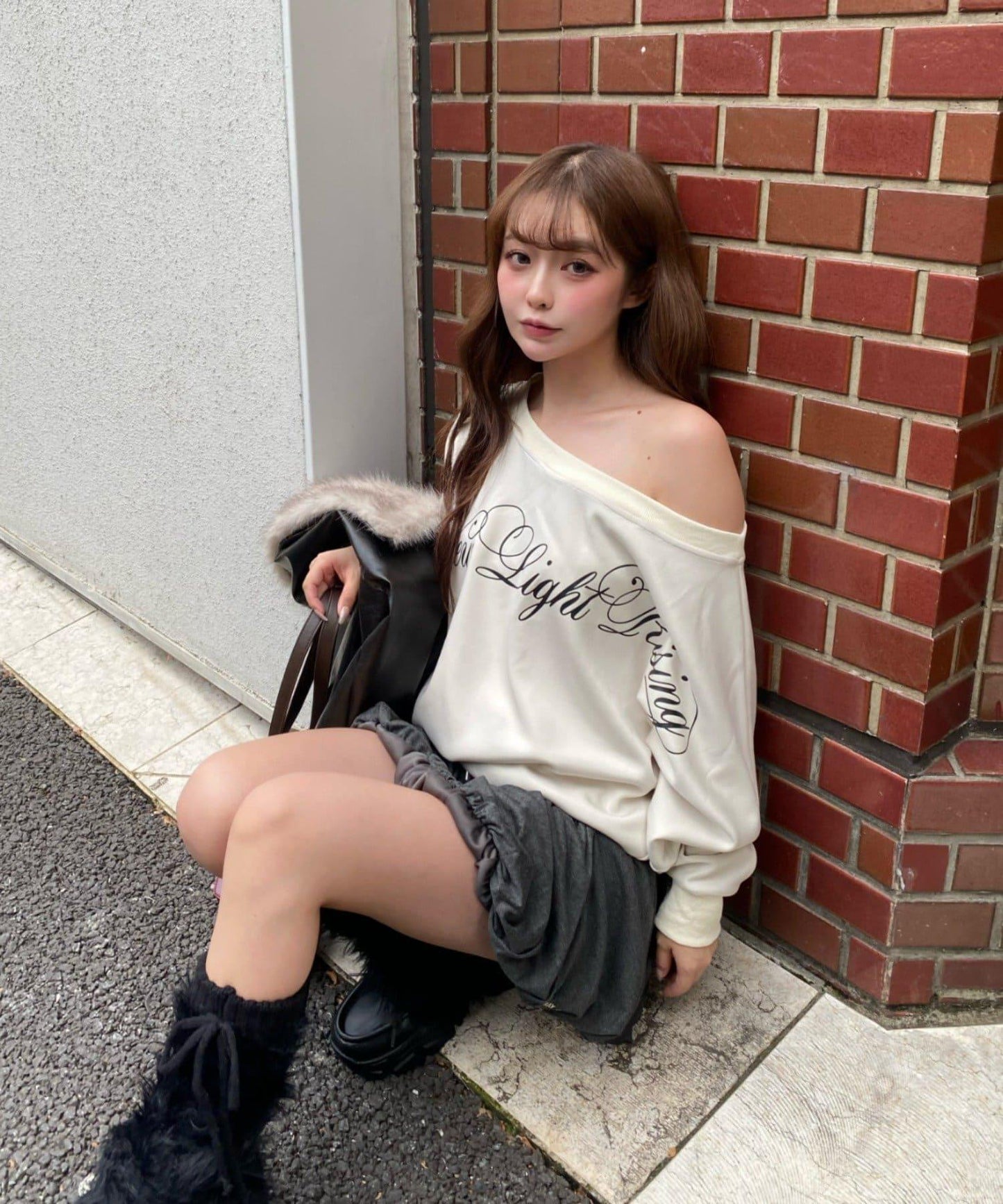 【RAY CASSIN】層疊字母單肩衛衣