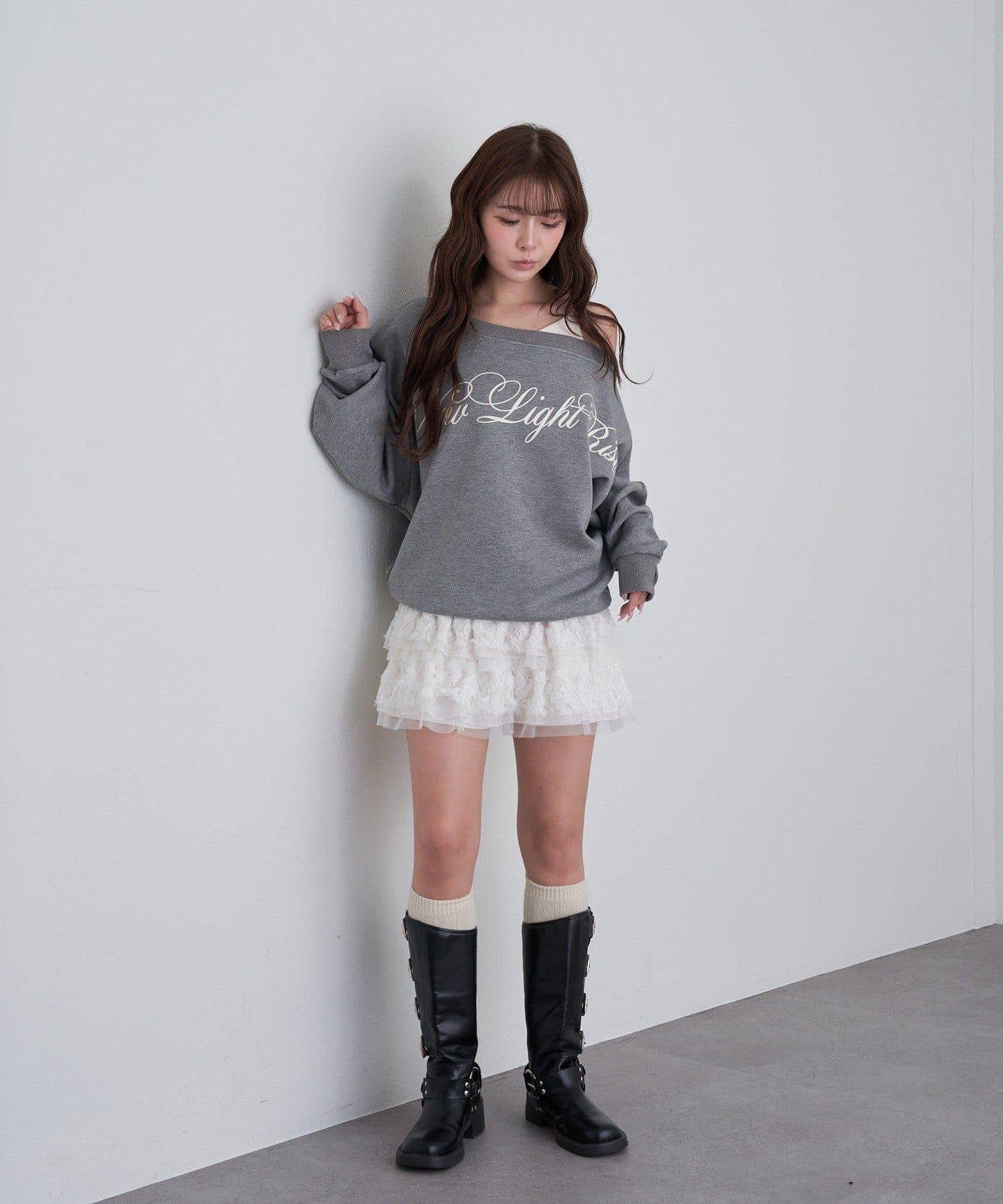 【RAY CASSIN】層疊字母單肩衛衣