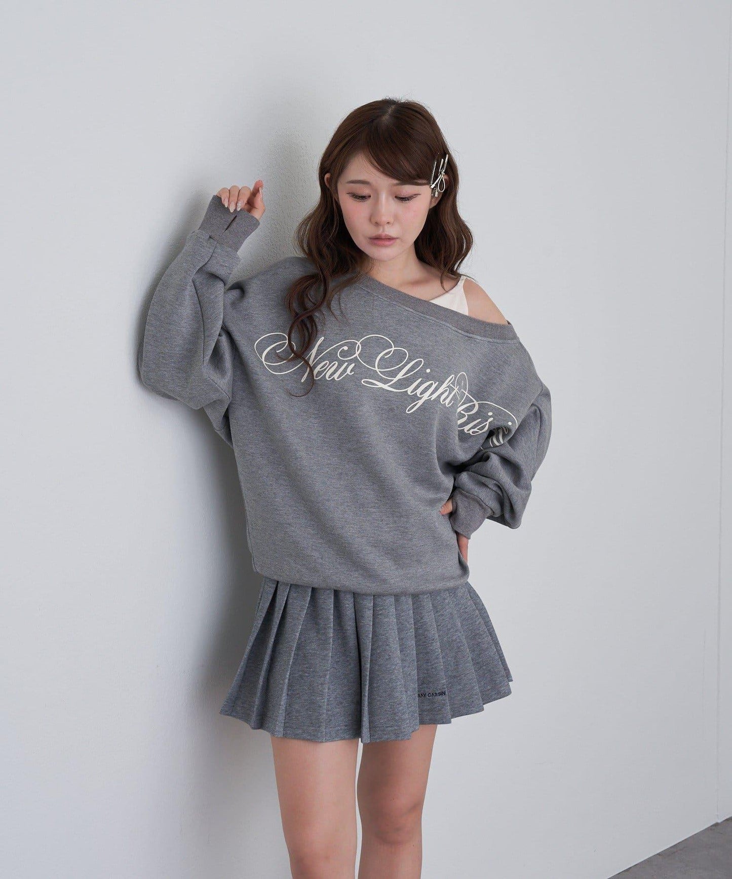 【RAY CASSIN】層疊字母單肩衛衣