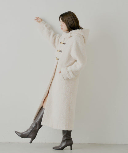 【SALON by Chico】短款羊羔絨連帽長款牛角扣大衣