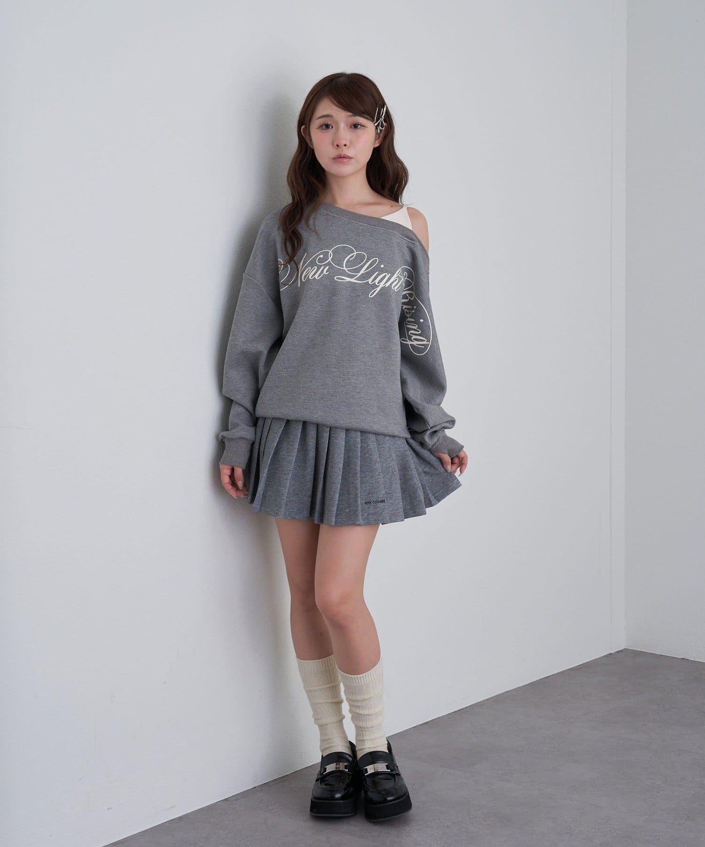 【RAY CASSIN】層疊字母單肩衛衣