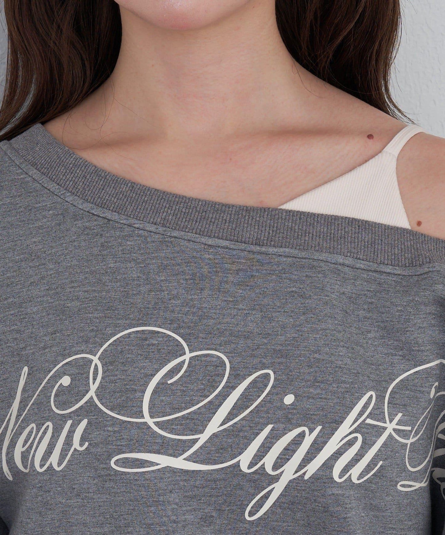 【RAY CASSIN】層疊字母單肩衛衣