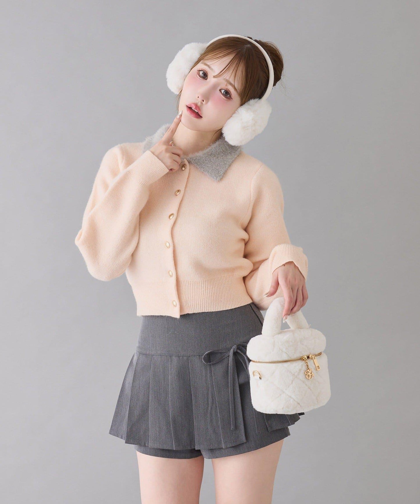 拼色毛邊領針織衫