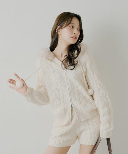 毛球裝飾毛絨連帽麻花針織開衫KT