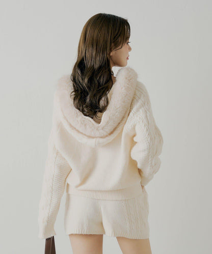 毛球裝飾毛絨連帽麻花針織開衫KT