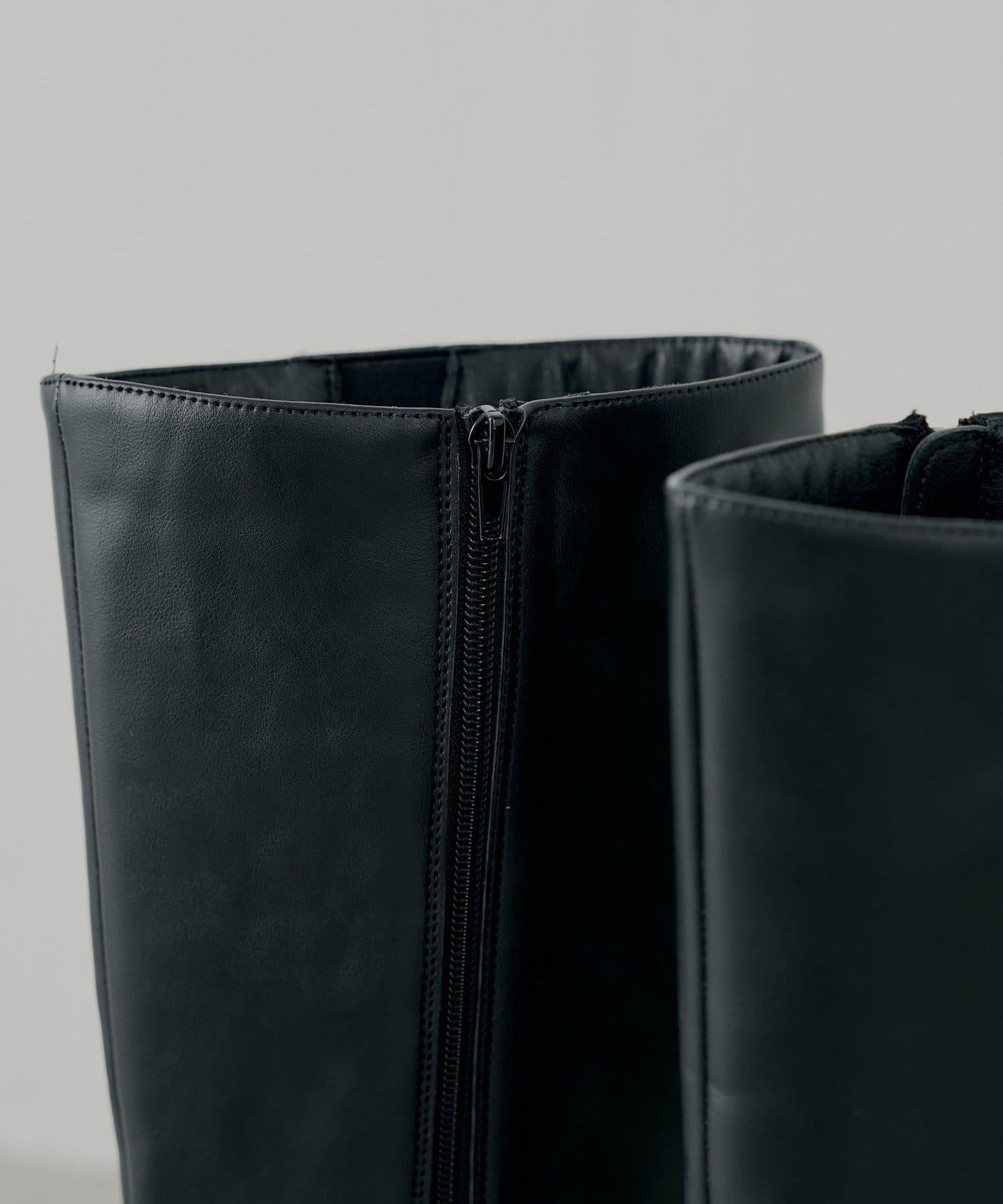 厚底帶扣設計長靴