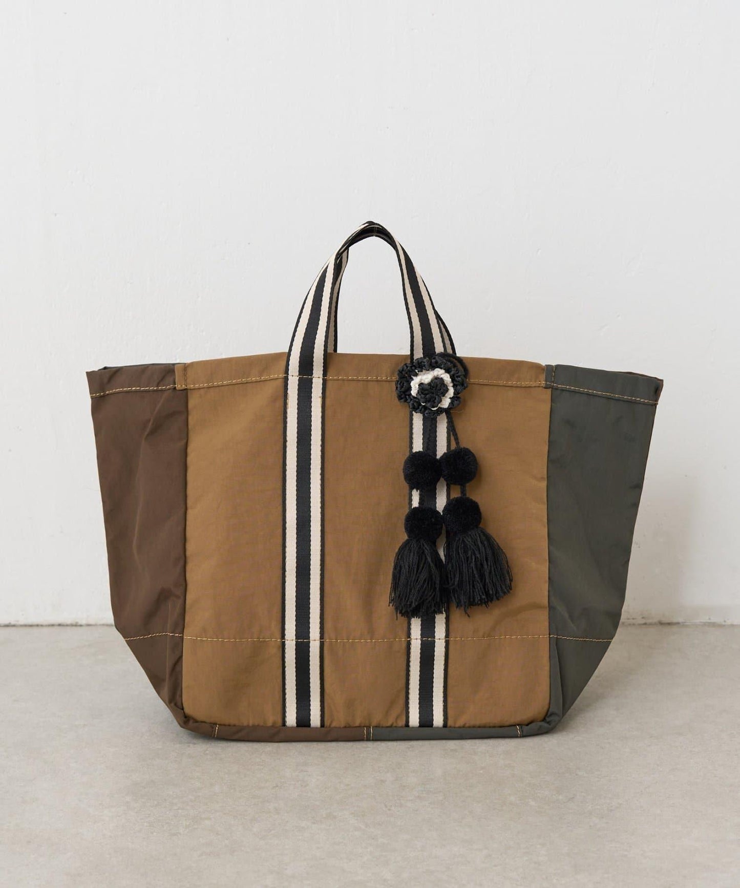 《FRIPIER》帶吊飾拼色托特包