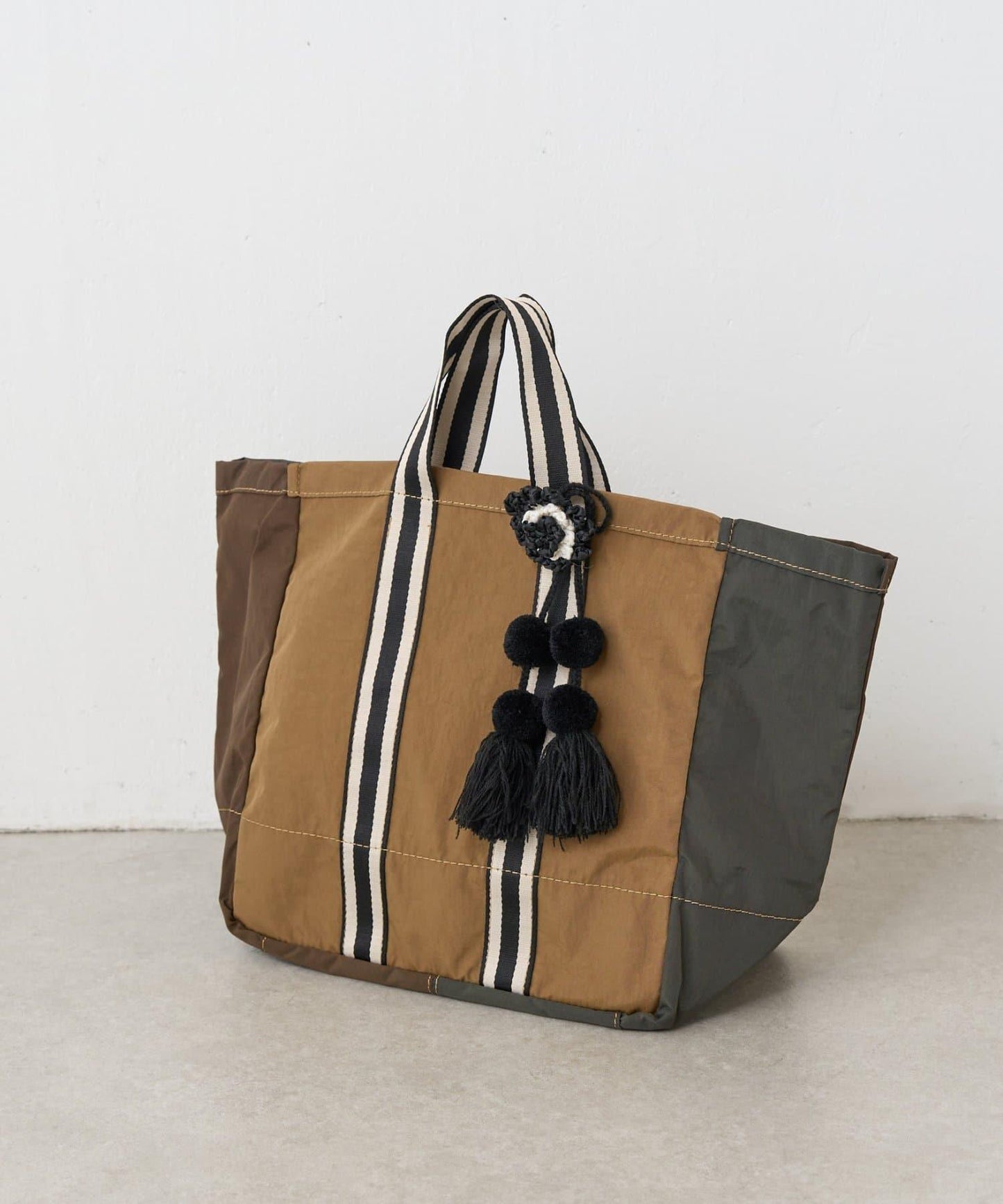 《FRIPIER》帶吊飾拼色托特包