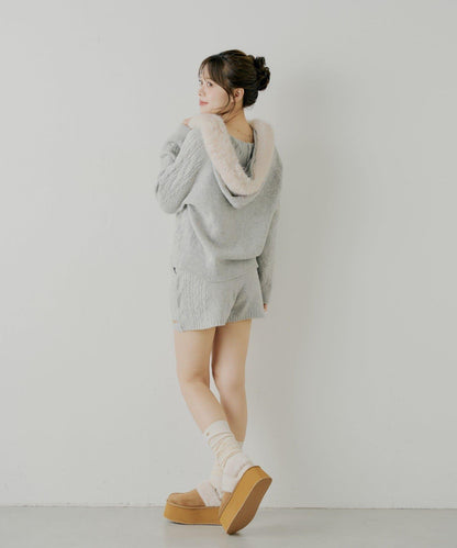 毛球裝飾毛絨連帽麻花針織開衫KT