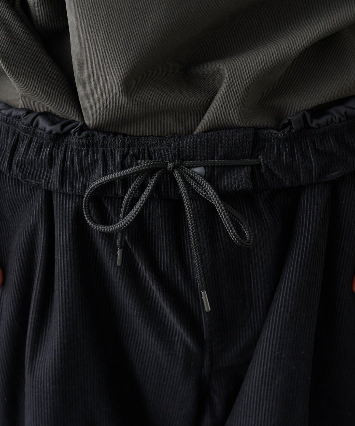 彈力燈芯絨束腳褲