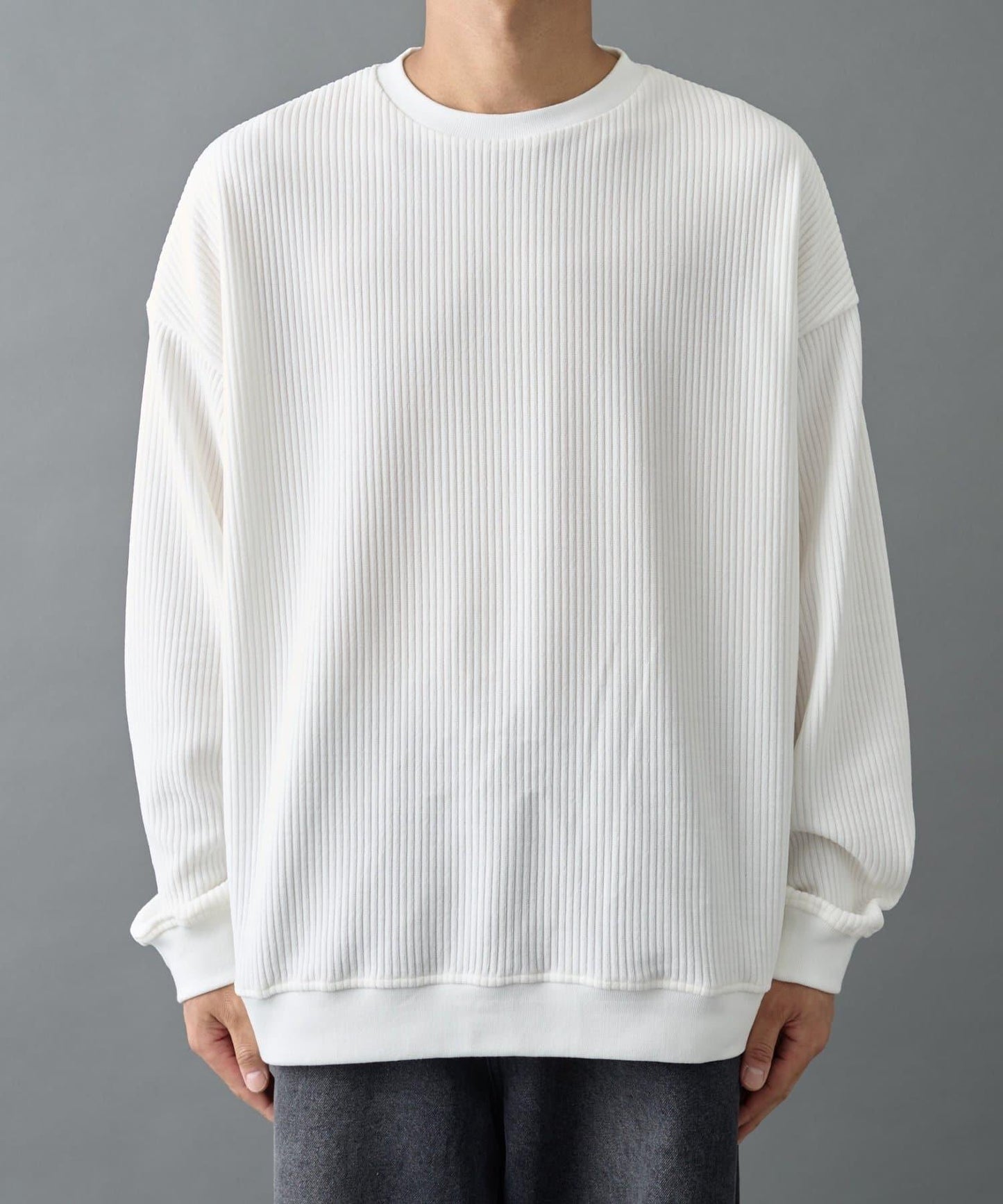 剪裁燈芯絨圓領衫