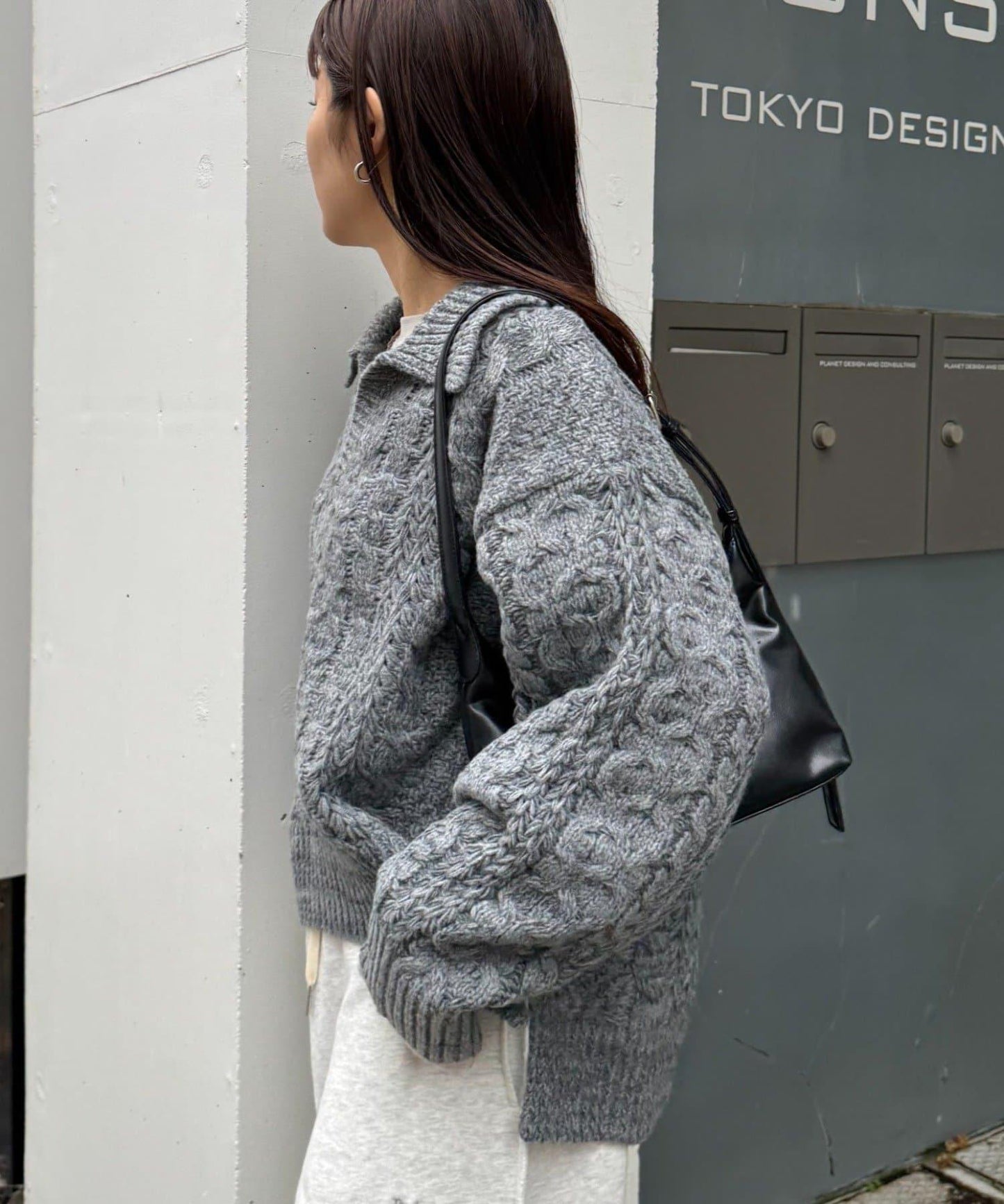 翻領針織麻花毛衣