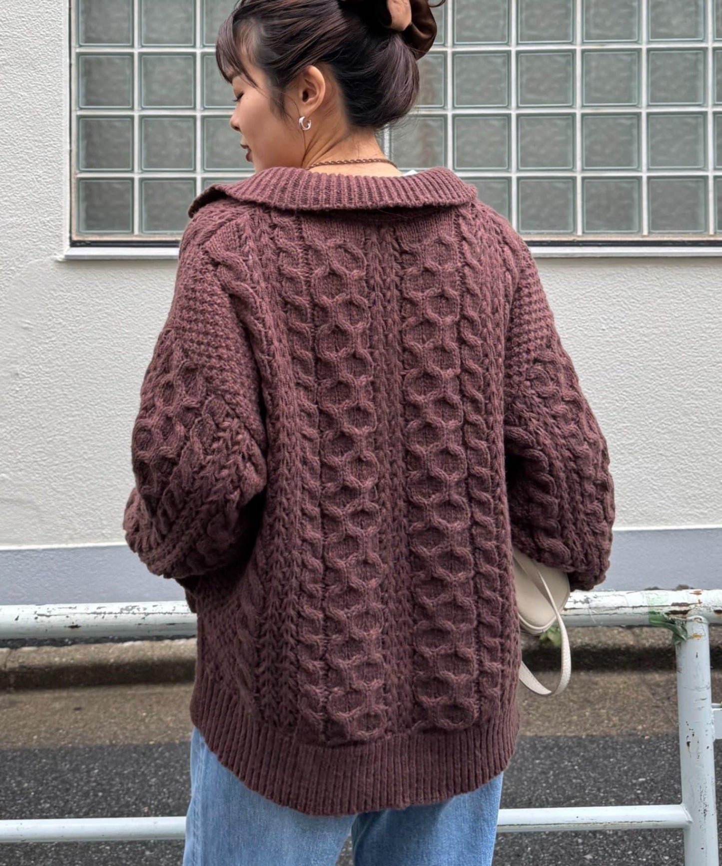 翻領針織麻花毛衣