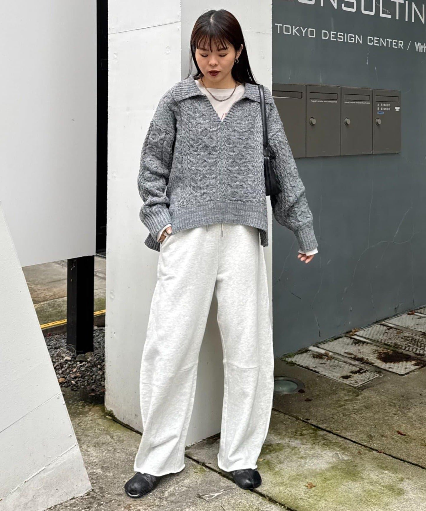 翻領針織麻花毛衣