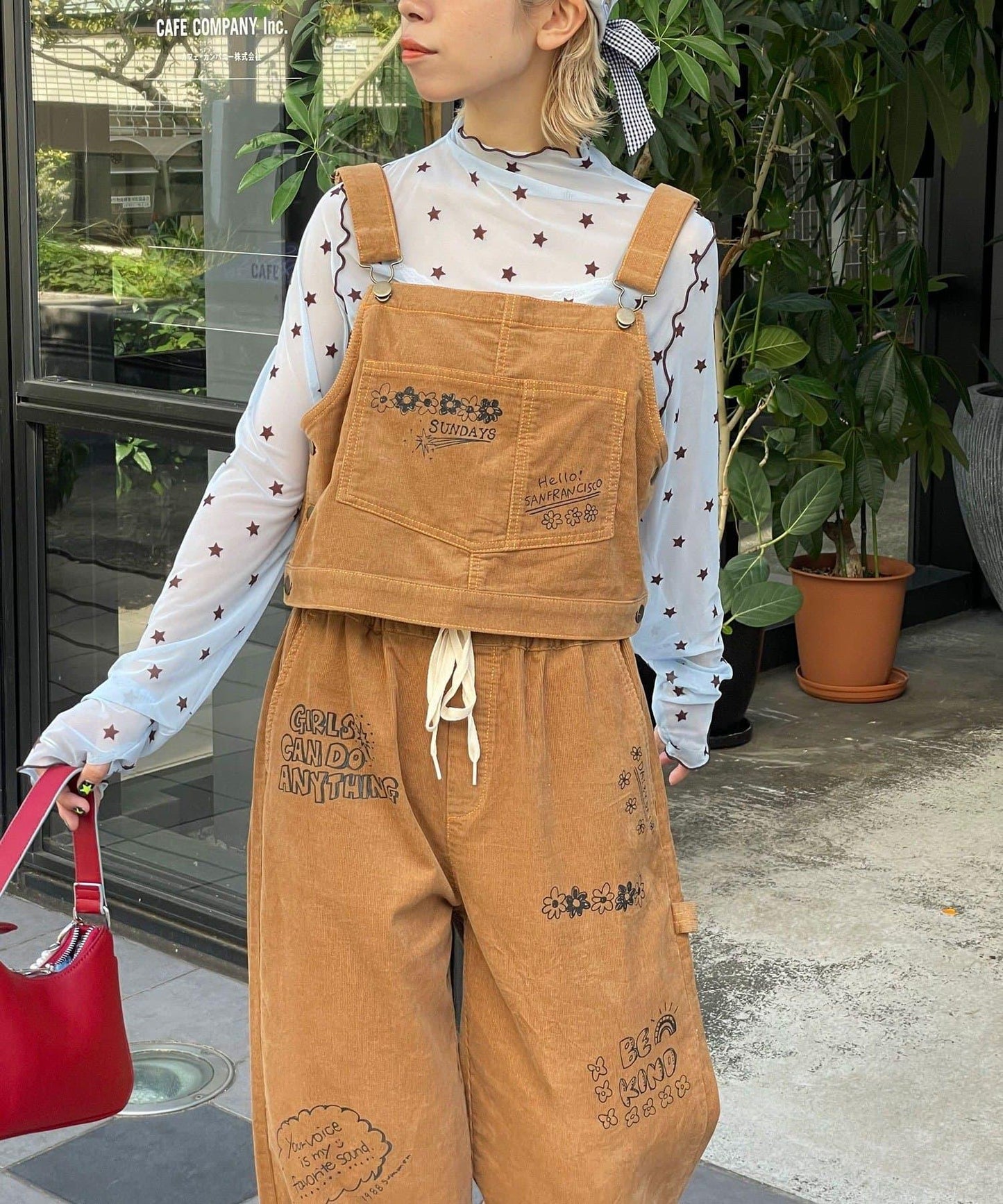 【HELLO.SANFRANCISCO/ハローサンフランシスコ】多穿法塗鴉燈芯絨拼色縫線揹帶褲