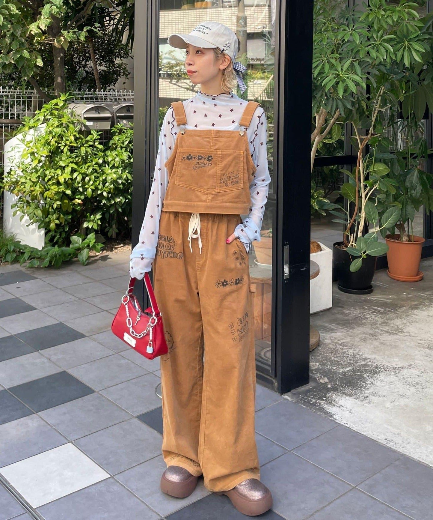 【HELLO.SANFRANCISCO/ハローサンフランシスコ】多穿法塗鴉燈芯絨拼色縫線揹帶褲