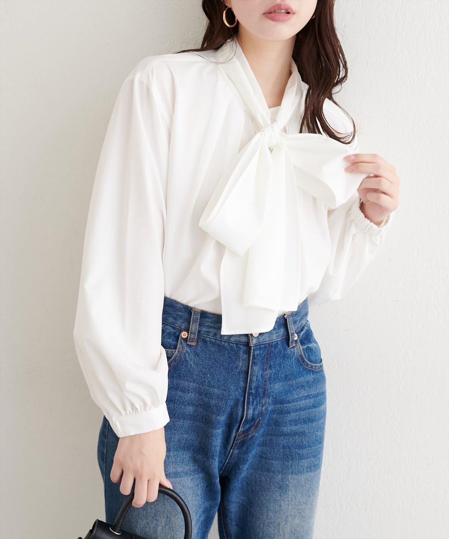 蝴蝶結領帶襯衫