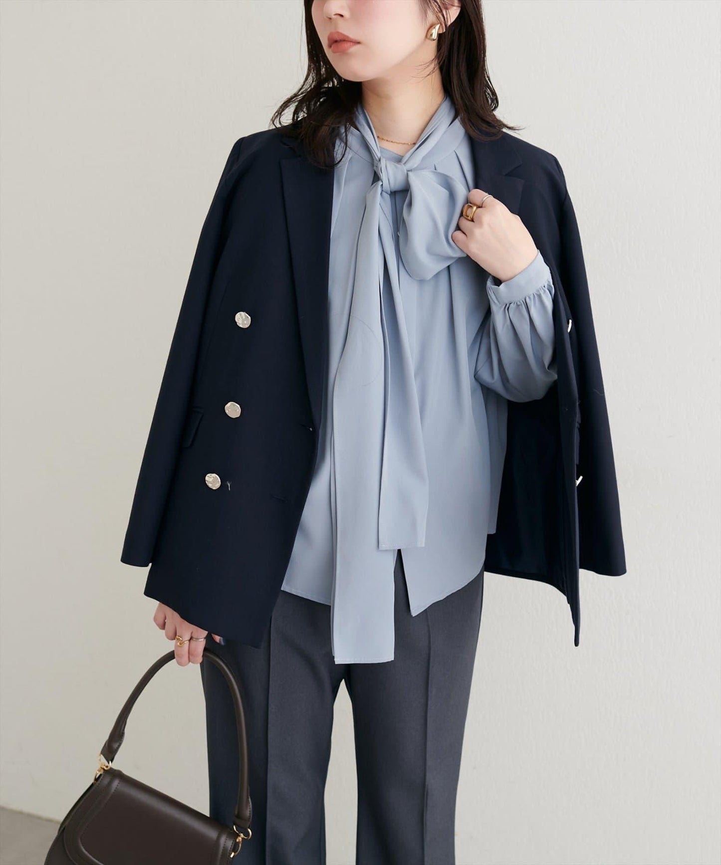 蝴蝶結領帶襯衫