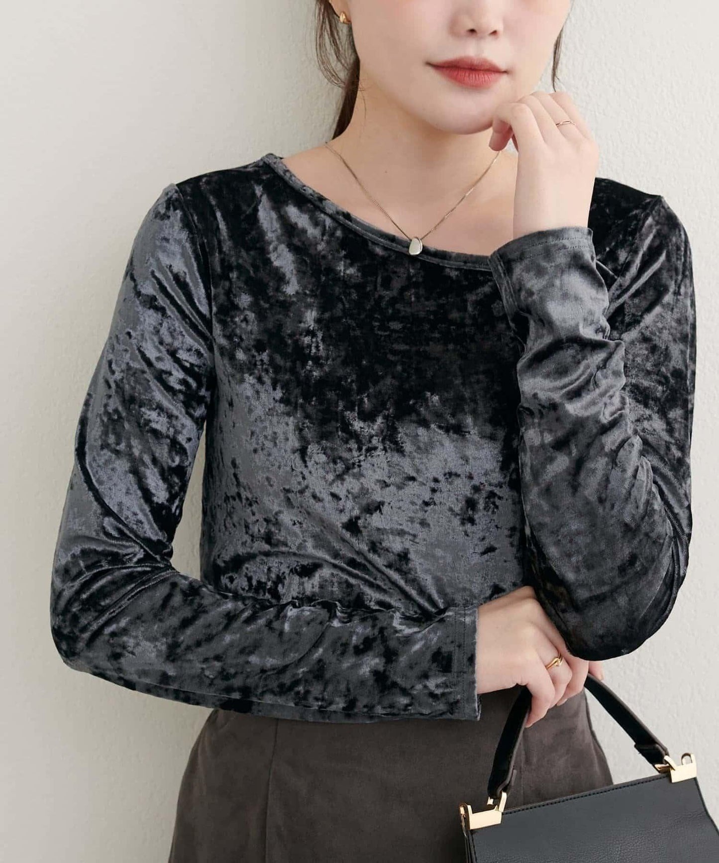 【natural couture】壓褶天鵝絨不對稱領套頭衫